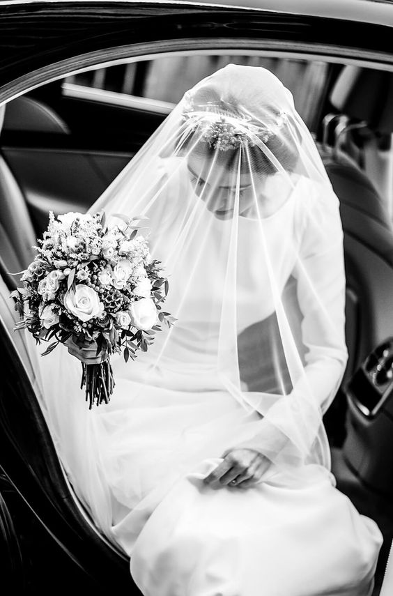 Xu hướng váy cưới đẹp cho nàng dâu năm 2021